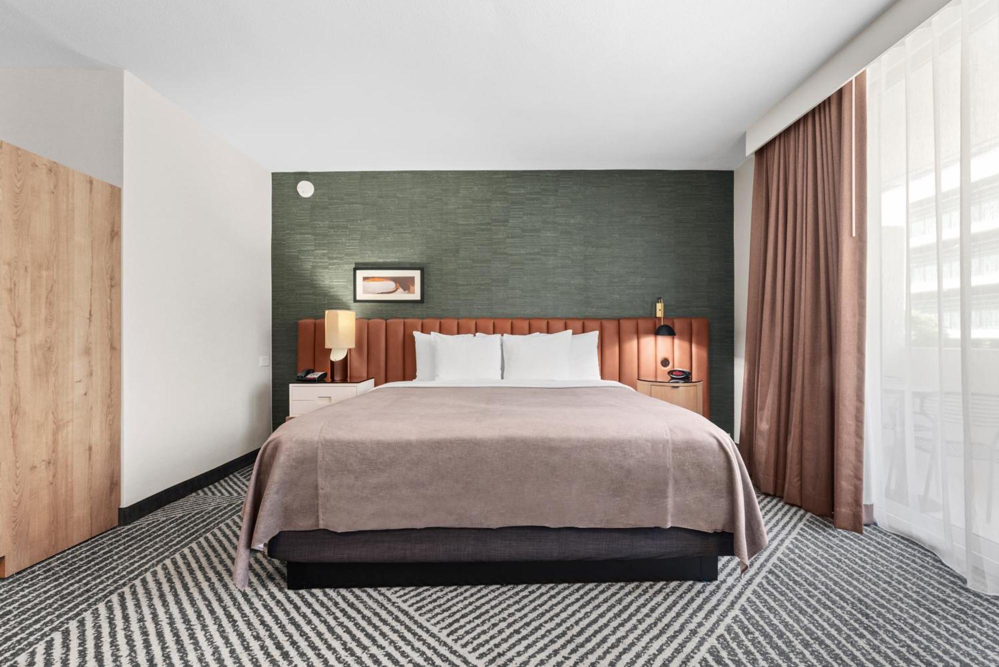 Royal Palace Westwood Hotel Лос-Анджелес Экстерьер фото